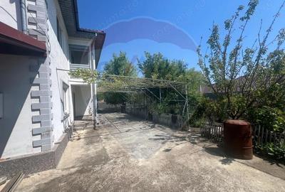 Casă cu 6 camere cu Teren 740 Mp în Jorăști - 11