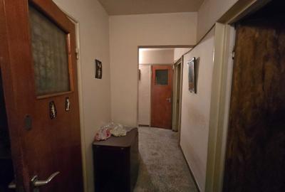 Apartament cu 3 camere decomandat în Titan - 8