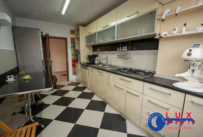 Apartament cu 4 camere decomandat în Babadag - 5