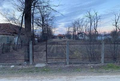 Teren de 1000 mp, în Stăncești - 2