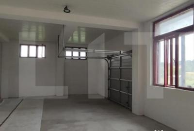 Spațiu comercial, de 200 mp, în Central - 1