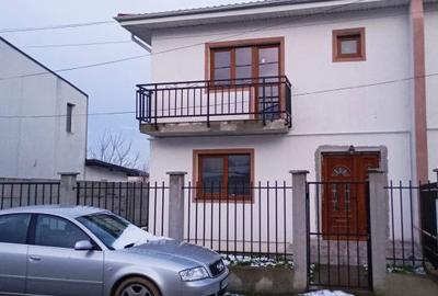 Casă cu 4 camere în Lacu - 19