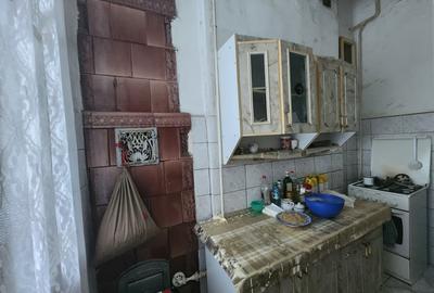 Casă cu 7 camere cu Canalizare în Ultracentral - 2