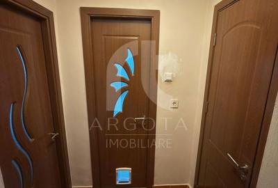 Apartament cu 3 camere decomandat în Micro 14 - 5