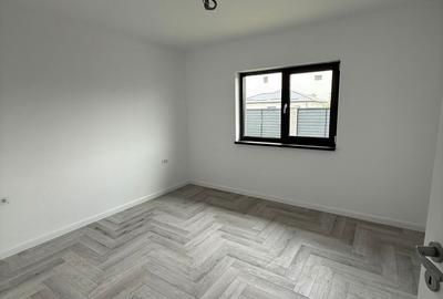 Casă cu 4 camere cu Teren 400 Mp în Clinceni - 5