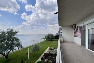 Apartament cu Vedere Frontala catre lac cu terasa si parcare - 2