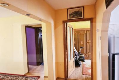 Apartament cu 5 camere decomandat în Central