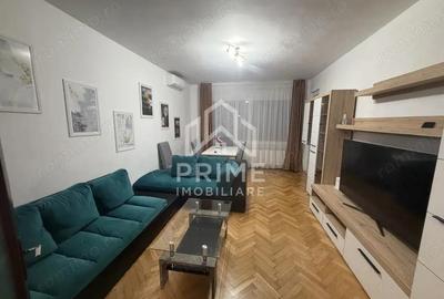 Apartament cu 3 camere decomandat în Cetate