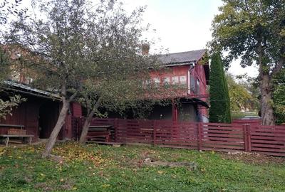Casa din bârne , 3 camere, Stațiunea Cacica, SU 117mp,882 mp teren - 16