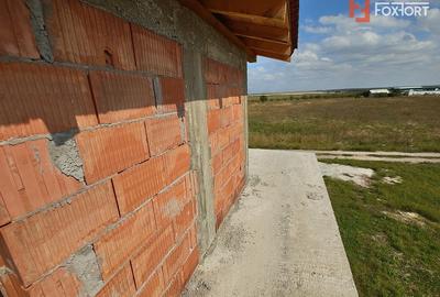 Casa Giarmata la gri cu toate utilitatile - ID V5615 - 17