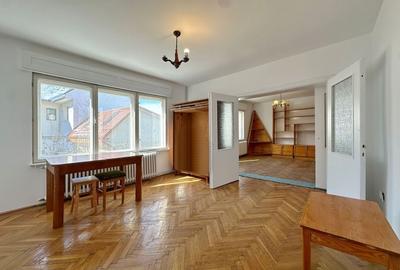 Apartament cu 4 camere semidecomandat în Brașovul Vechi - 1