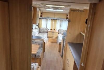 TEREN CU RULOTA FUNCTIONALA 924mp front 34ml - 8