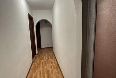 Apartament cu 4 camere semidecomandat în Drumul Taberei - 3
