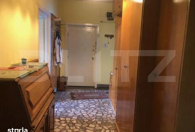 Apartament cu 4 camere decomandat în Semicentral - 2