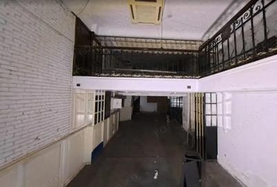 Spațiu comercial, de 182 mp, în Central