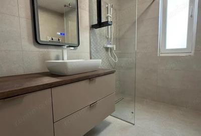 Casă cu 5 camere cu Garaj în Dumbrăvița - 3