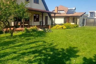 Casă cu 4 camere în Sânmihaiu Român - 1