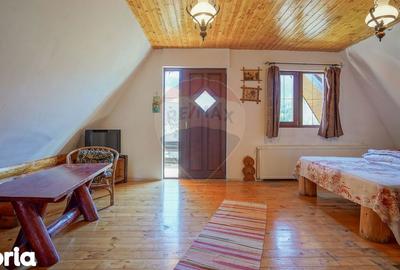 Casă cu 8 camere cu Teren 1000 Mp în Central - 4