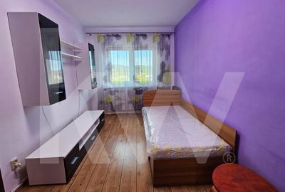 Apartament 3 camere de inchiriat - Vasile Aaron, zona Magazinul Barza - 4