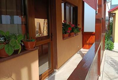 Casă cu 8 camere cu Teren 500 Mp în Cazasu - 2