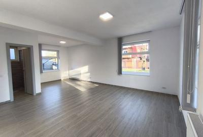 Spatiu comercial cu VAD auto | Cladire noua P+1 | 5 Locuri de parcare - 5