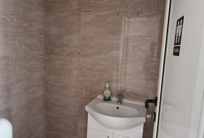 Spatiu comercial central la parter de inchiriat - 6