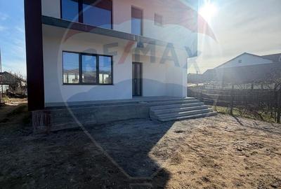 Casă cu 4 camere cu Teren 510 Mp în Brestei - 6
