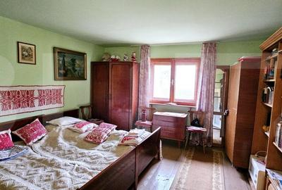 Casa traditionala din lemn, cu teren de 600 mp. - Bodoc - 4