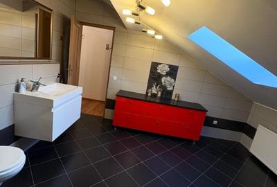 Apartament de inchiriat | 4 camere -100 mp | zona Strand - 10