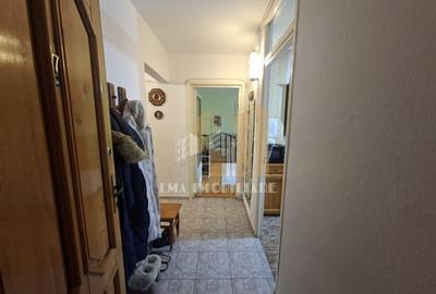 Apartament 3 camere Strada Gloriei Tractoru Brasov - 1