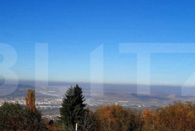 Teren de 1628 mp, în Central - 6