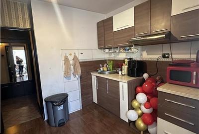 Apartament 3 camere, decomandat, et. intermediar- Nicolina - 4