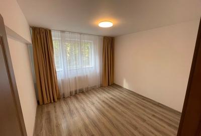 Proprietar,  apartament 3  camere la prima inchiriere  camere Dristor - 10