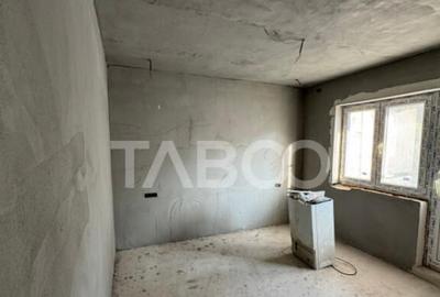 Apartament 3 camere 56mp de vanzare decomandat zona Valea Au Apartament 3 camere 56mp de vanzare decomandat zona Valea Au - 4