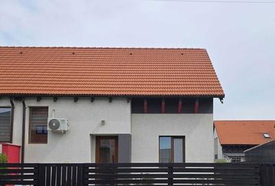 Casă cu 4 camere cu Teren 96 Mp în Săcălaz