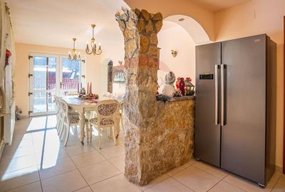 Vila de lux  cu 6 camere de vanzare /534 mp teren/Simon Bran - 4