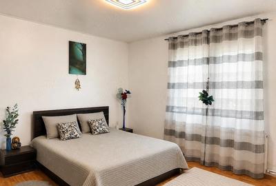 Casă cu 2 camere cu Teren 2878 Mp în Coșteiu - 2