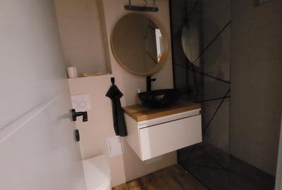 Apartament cu 3 camere decomandat în Berceni