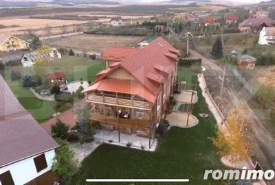 Casă cu 12 camere cu Teren 5000 Mp în Central - 6