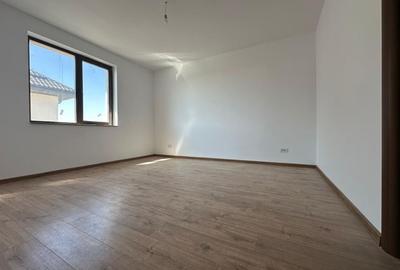 Casă individuală cu 4 camere cu Canalizare în Nord - 8