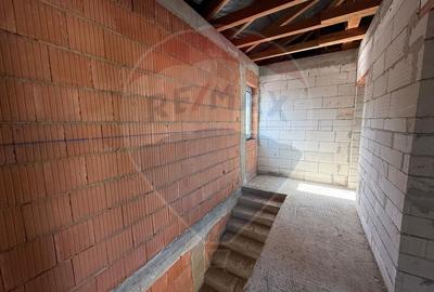 Casă individuală cu 5 camere cu Teren 343 Mp în Central - 9