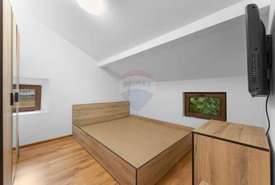 Apartament cu 3 camere semidecomandat, mobilat în Central