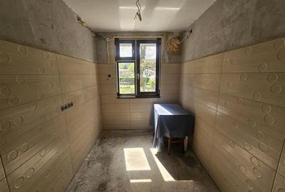 Apartament cu 2 camere semidecomandat în Micro I - 6