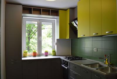 Apartament cu 3 camere semidecomandat în Titan