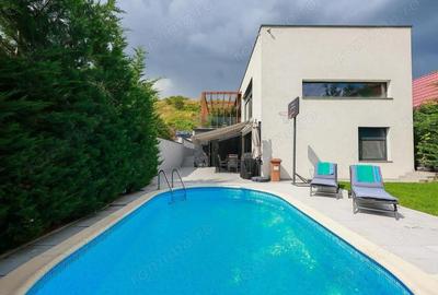 Casă cu Teren 440 Mp în Central - 16