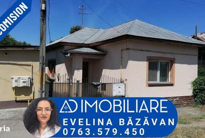 Casă cu 3 camere cu Teren 1482 Mp în Central