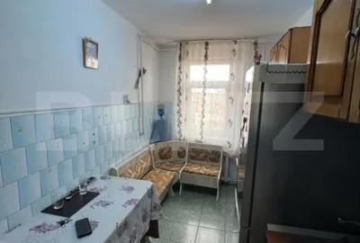 Apartament cu 3 camere decomandat în Primăverii