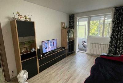 Apartament cu 3 camere decomandat în Pantelimon