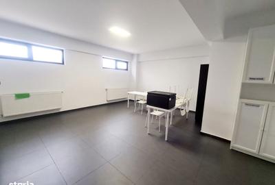 Spațiu comercial, de 240 mp, în Central - 8