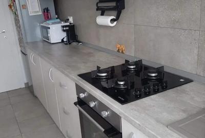 Inchiriez apartament cu o camera decomandat in zona Bucium-Visan, in bloc nou! la distanta de 2 km f - 2